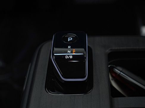 Used 2024 Nissan Ariya ENGAGE+ e-4ORCE image 19