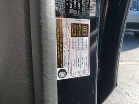 Used 2025 Mercedes-Benz GLS 450 4MATIC image 32