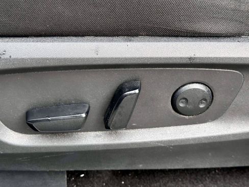 Used 2024 Nissan Pathfinder SV AWD/4WD image 21