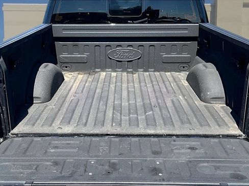 Used 2016 Ford F150 Platinum w/ Equipment Group 701A Luxury AWD/4WD image 8