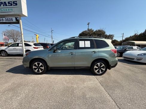 Used 2018 Subaru Forester 2.5i Limited image 1