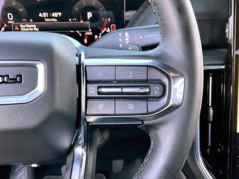 Used 2025 GMC Yukon Denali image 12