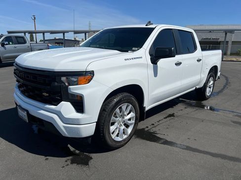 Used 2022 Chevrolet Silverado 1500 Custom RWD image 3