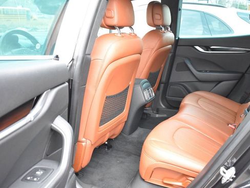 Used 2019 Maserati Levante AWD/4WD image 25