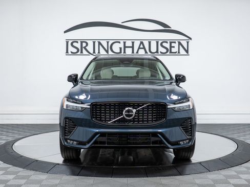 New 2025 Volvo XC60 B5 Core w/ Protection Package Premier image 2
