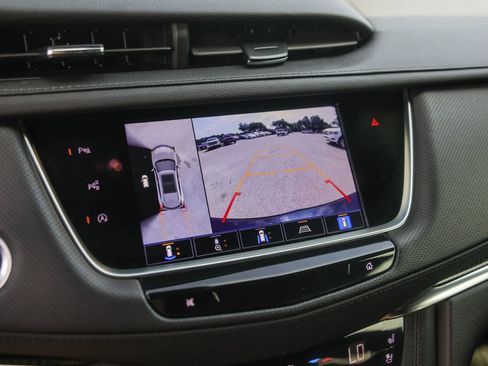 Certified 2024 Cadillac XT5 Sportv w/ Technology Package AWD/4WD image 17