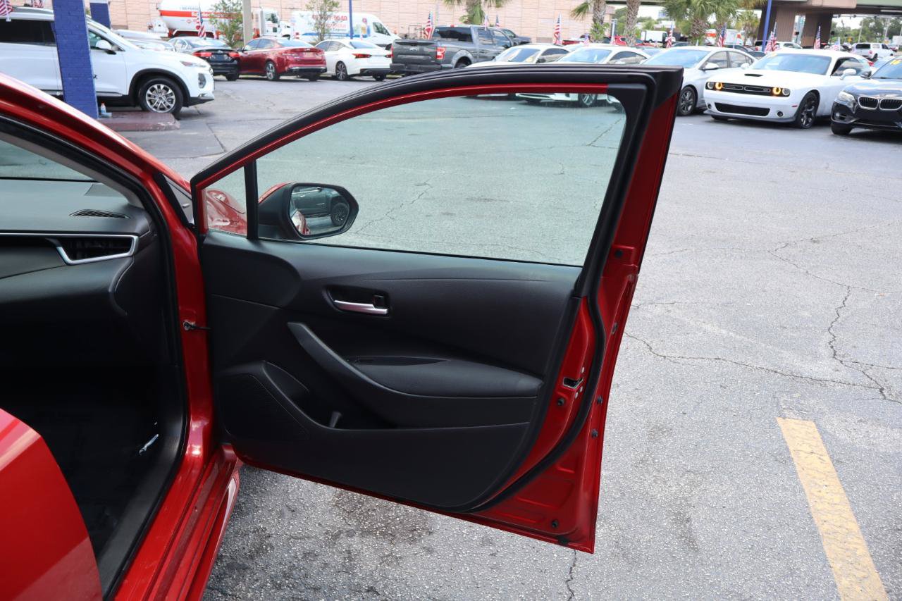 Used 2021 Toyota Corolla LE FWD image 10