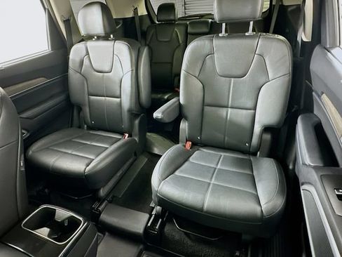Used 2021 Kia Telluride EX w/ EX Premium Package AWD/4WD image 11