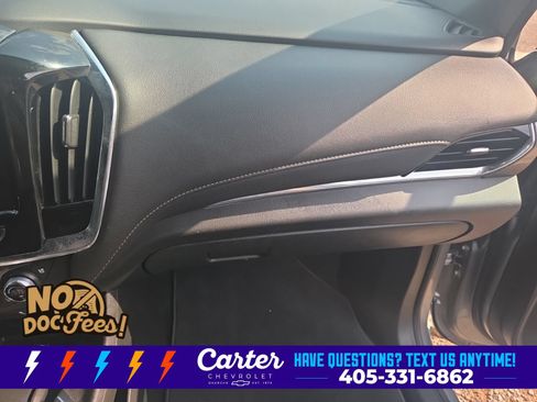 Used 2023 Chevrolet Traverse Premier FWD image 40