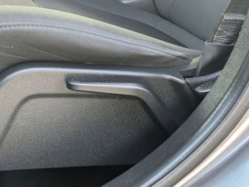 Used 2018 Dodge Journey SE w/ Blacktop Package image 15