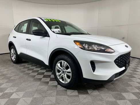 Used 2022 Ford Escape S image 6
