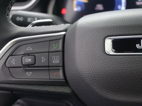 New 2025 Jeep Grand Cherokee L Altitude image 23