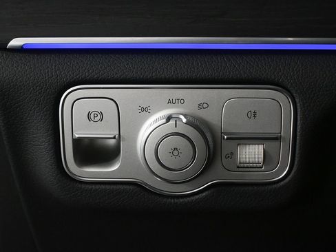 Certified 2026 Mercedes-Benz GLE 450e 4MATIC image 9
