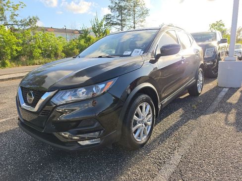 Used 2021 Nissan Rogue Sport SV FWD image 1