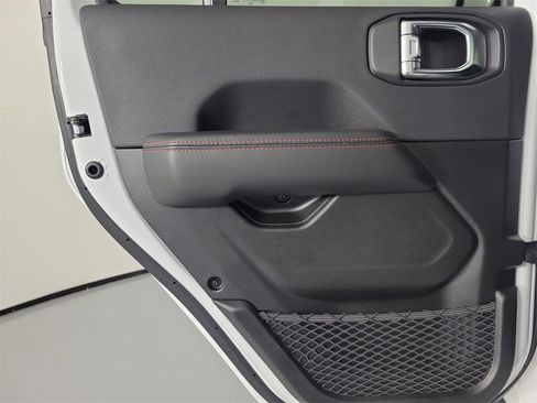 Used 2025 Jeep Gladiator Rubicon image 10