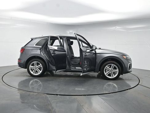 Used 2021 Audi Q5 e Premium Plus w/ Premium Plus Package AWD/4WD image 44