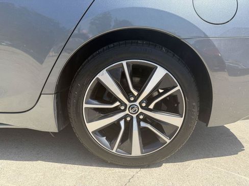 Used 2020 Nissan Maxima 3.5 SV w/ Floor Mat Group FWD image 9