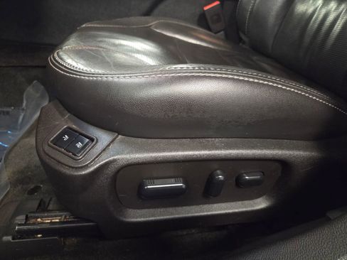 Used 2016 Ford Taurus Limited w/ Equipment Group 301A image 39