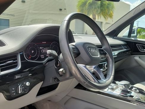 Used 2018 Audi Q7 3.0T Prestige AWD/4WD image 10