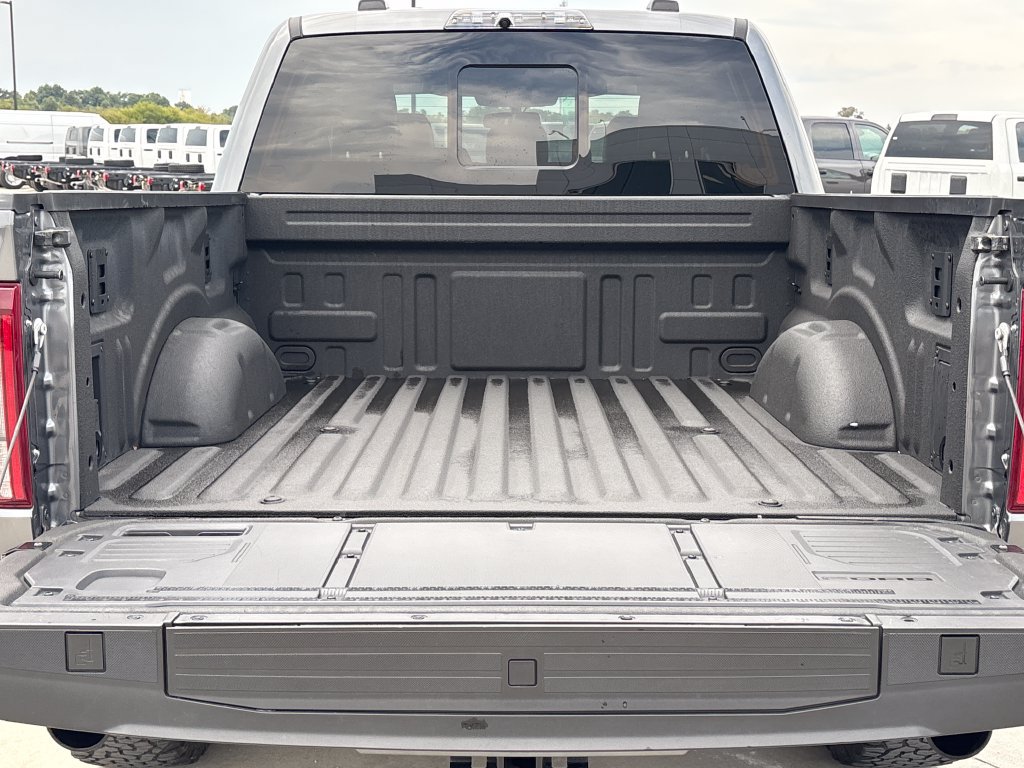 Used 2025 Ford F150 Raptor AWD/4WD image 37