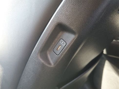 Used 2025 Hyundai Santa Fe SEL image 11