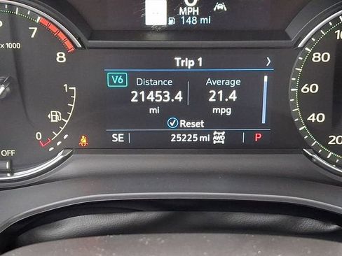 Certified 2025 Cadillac XT6 Premium Luxury image 24