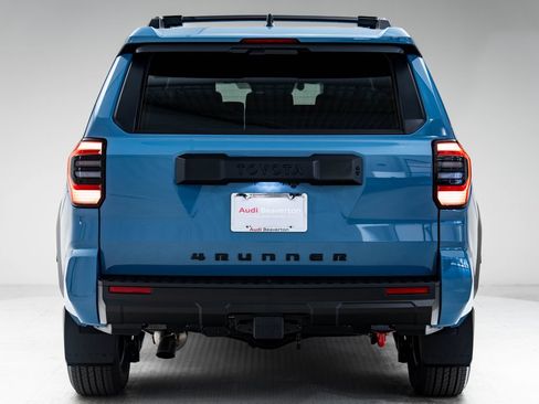 Used 2026 Toyota 4Runner SR5 AWD/4WD image 32