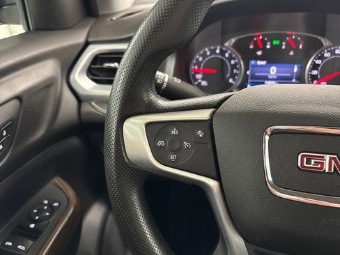 Used 2022 GMC Acadia SLE image 50