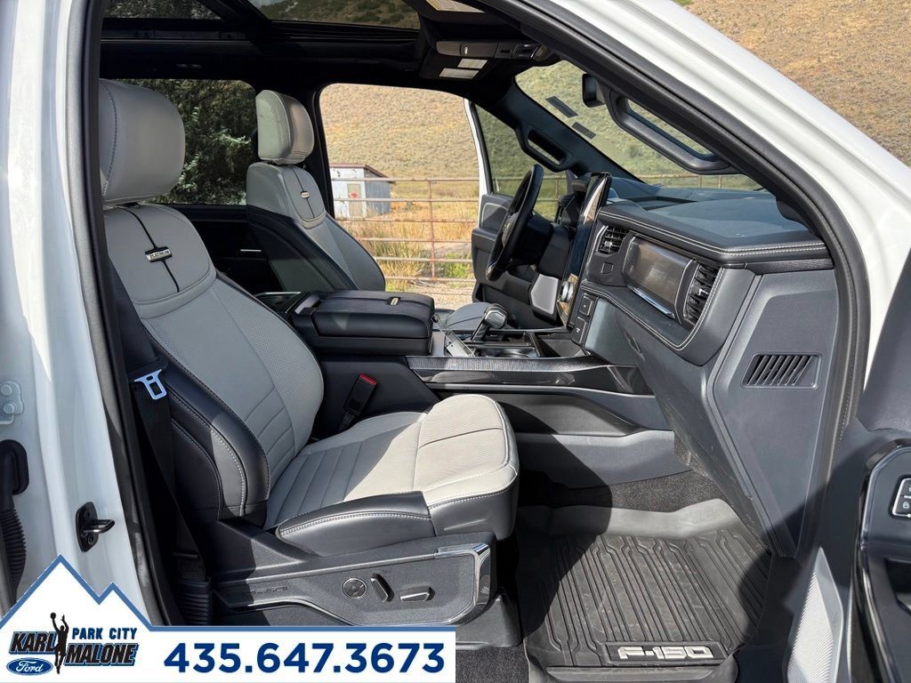 Used 2025 Ford F150 Lightning Platinum AWD/4WD image 37