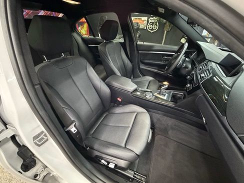 Used 2018 BMW 330i xDrive Sedan AWD/4WD image 21
