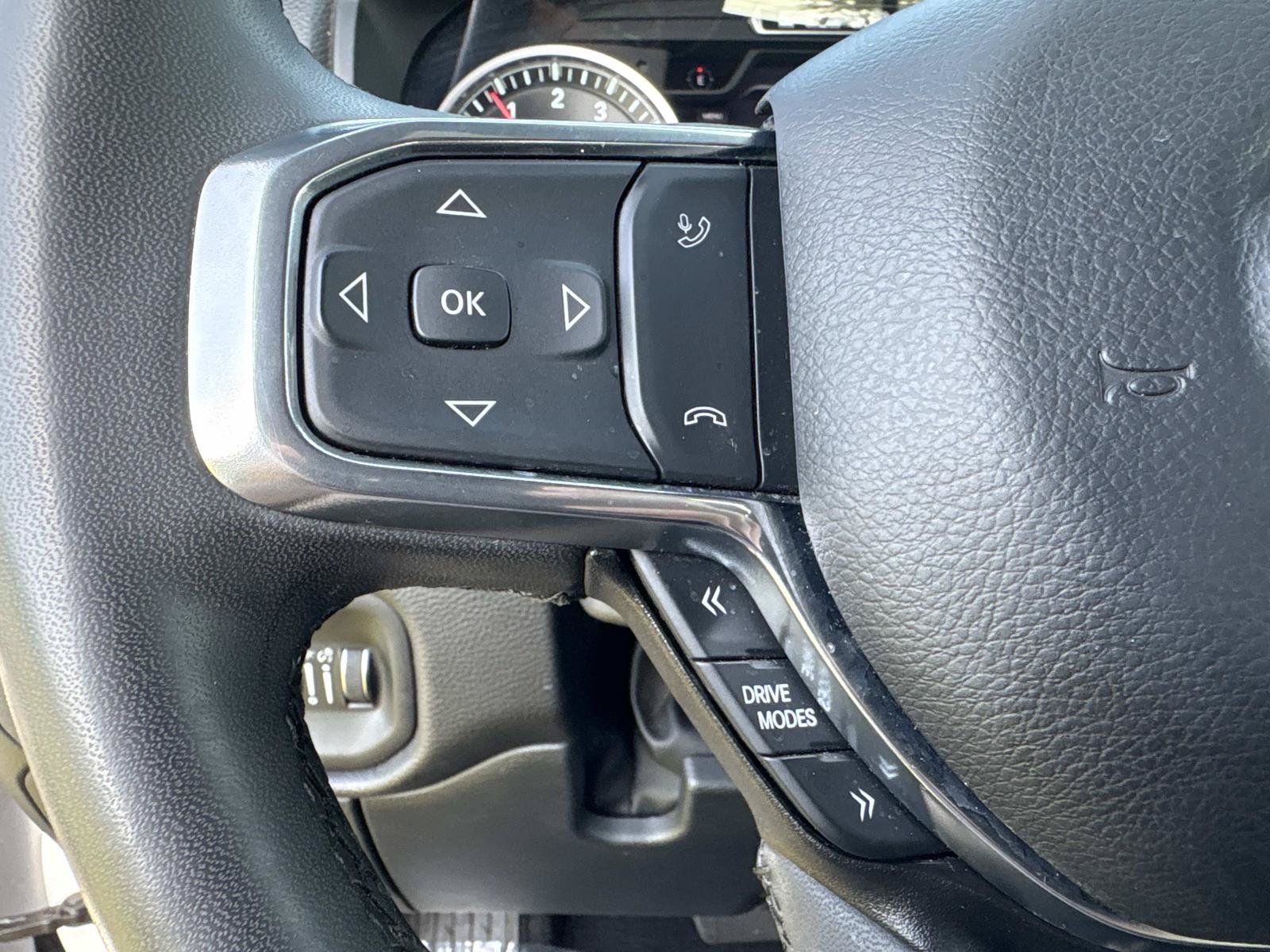 Used 2025 RAM 1500 Laramie AWD/4WD image 31