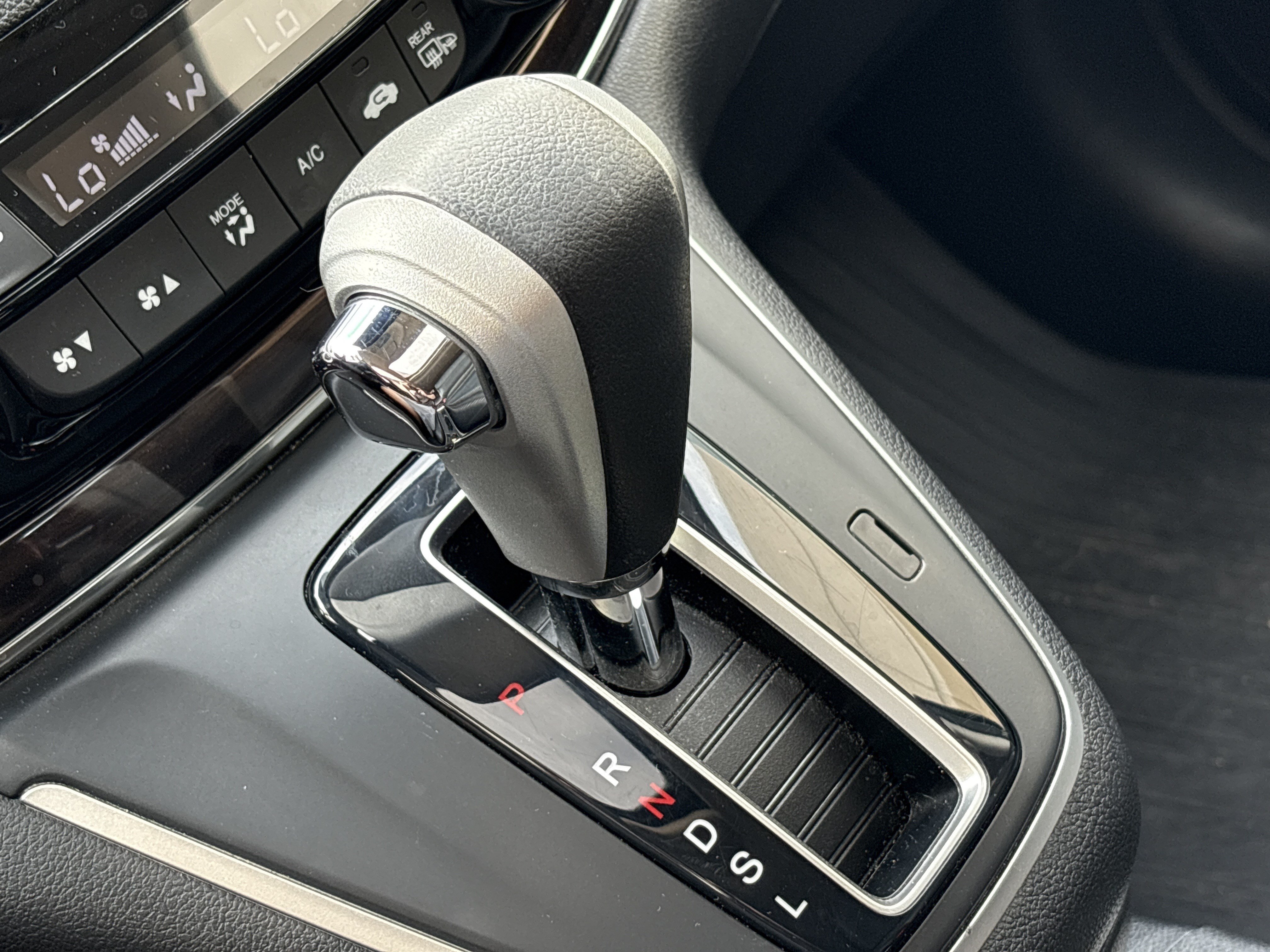 Used 2016 Honda CR-V Touring image 26