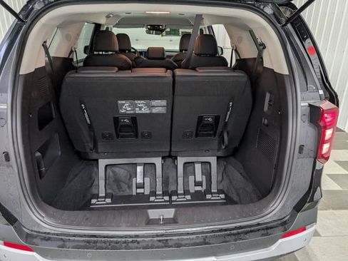 Used 2026 Kia Carnival FWD image 24