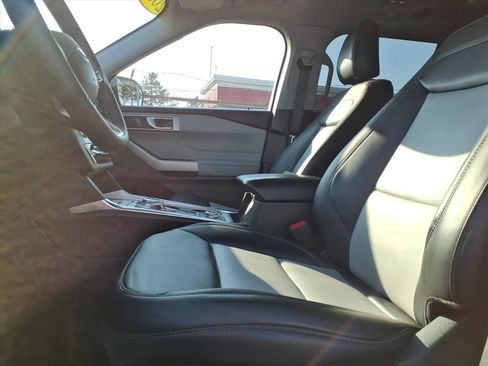 Certified 2024 Ford Explorer XLT w/ Equipment Group 202A image 16