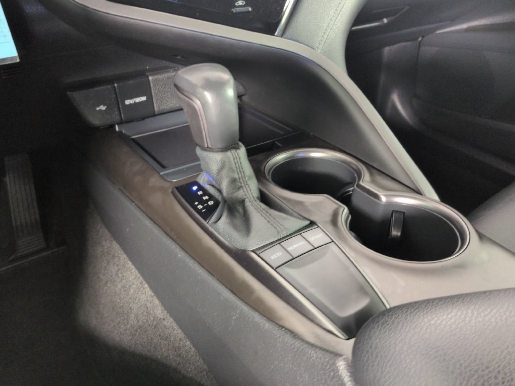 Used 2022 Toyota Camry SE FWD image 24