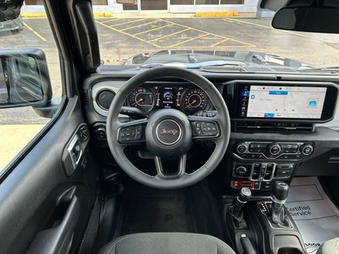 Used 2025 Jeep Wrangler Unlimited Sport AWD/4WD image 26