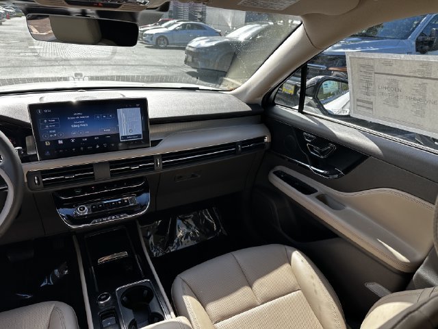 Certified 2023 Lincoln Corsair AWD w/ Equipment Group 101A image 17