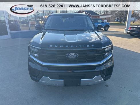 Used 2025 Ford Expedition Max Platinum image 2