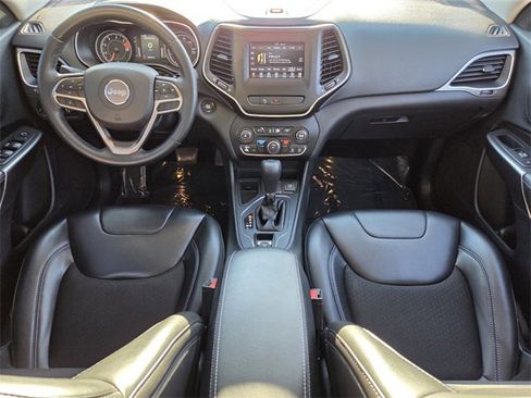 Certified 2019 Jeep Cherokee Latitude Plus image 17