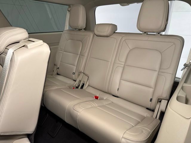 Used 2019 Lincoln Navigator L Reserve AWD/4WD image 28