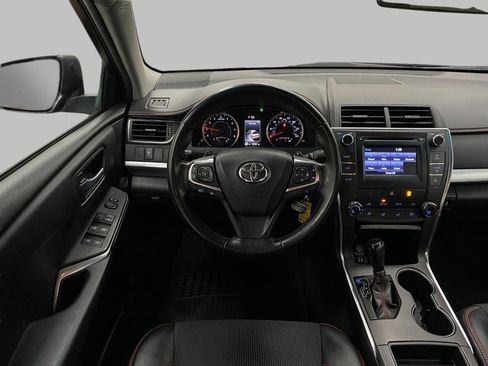 Used 2016 Toyota Camry SE image 13