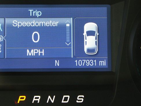 Used 2018 Ford Taurus SEL FWD image 26