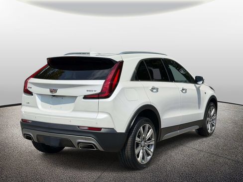 Used 2023 Cadillac XT4 Premium Luxury w/ Technology Package AWD/4WD image 2
