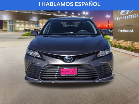 Used 2024 Toyota Camry LE image 5