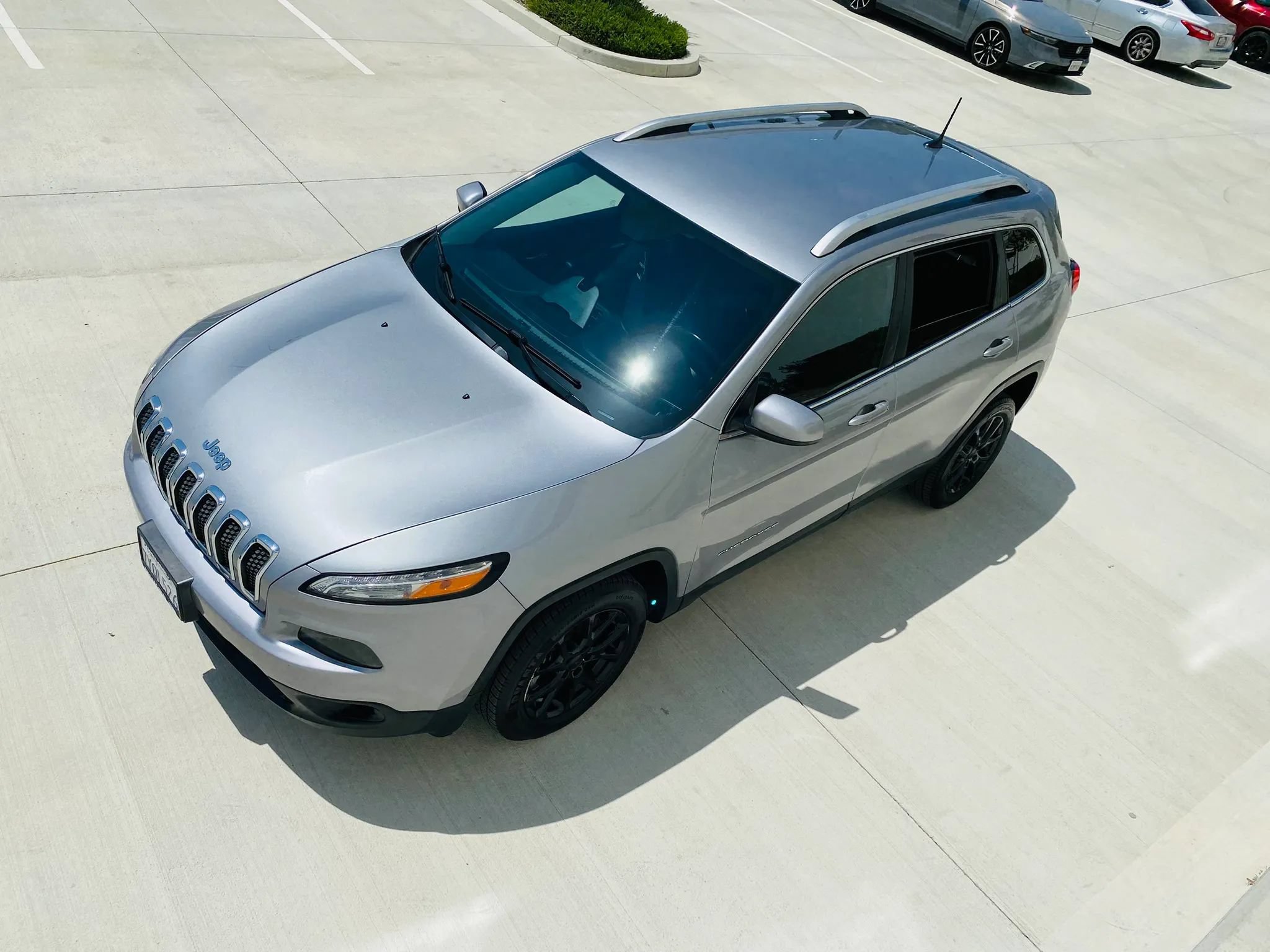 Used 2017 Jeep Cherokee Latitude FWD image 6