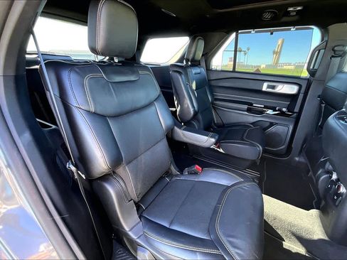 Used 2022 Ford Explorer ST w/ Equipment Group 401A image 20