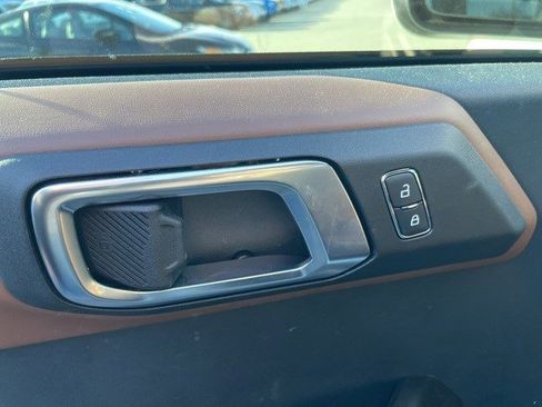 Used 2024 Ford Bronco Outer Banks image 7
