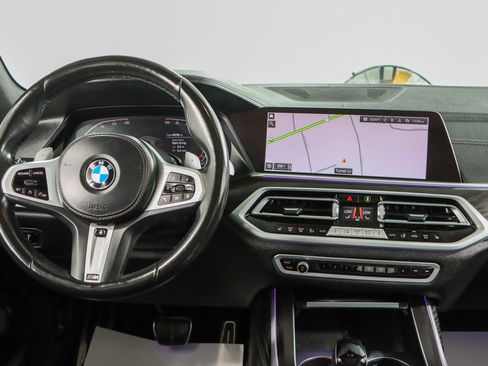 Used 2022 BMW X7 xDrive40i w/ M Sport Package image 17