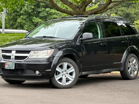 Used 2010 Dodge Journey SXT w/ Flexible Seating Group AWD/4WD image 1