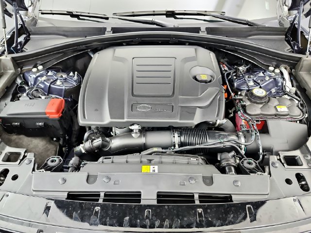 New 2026 Land Rover Range Rover Velar S AWD/4WD image 32